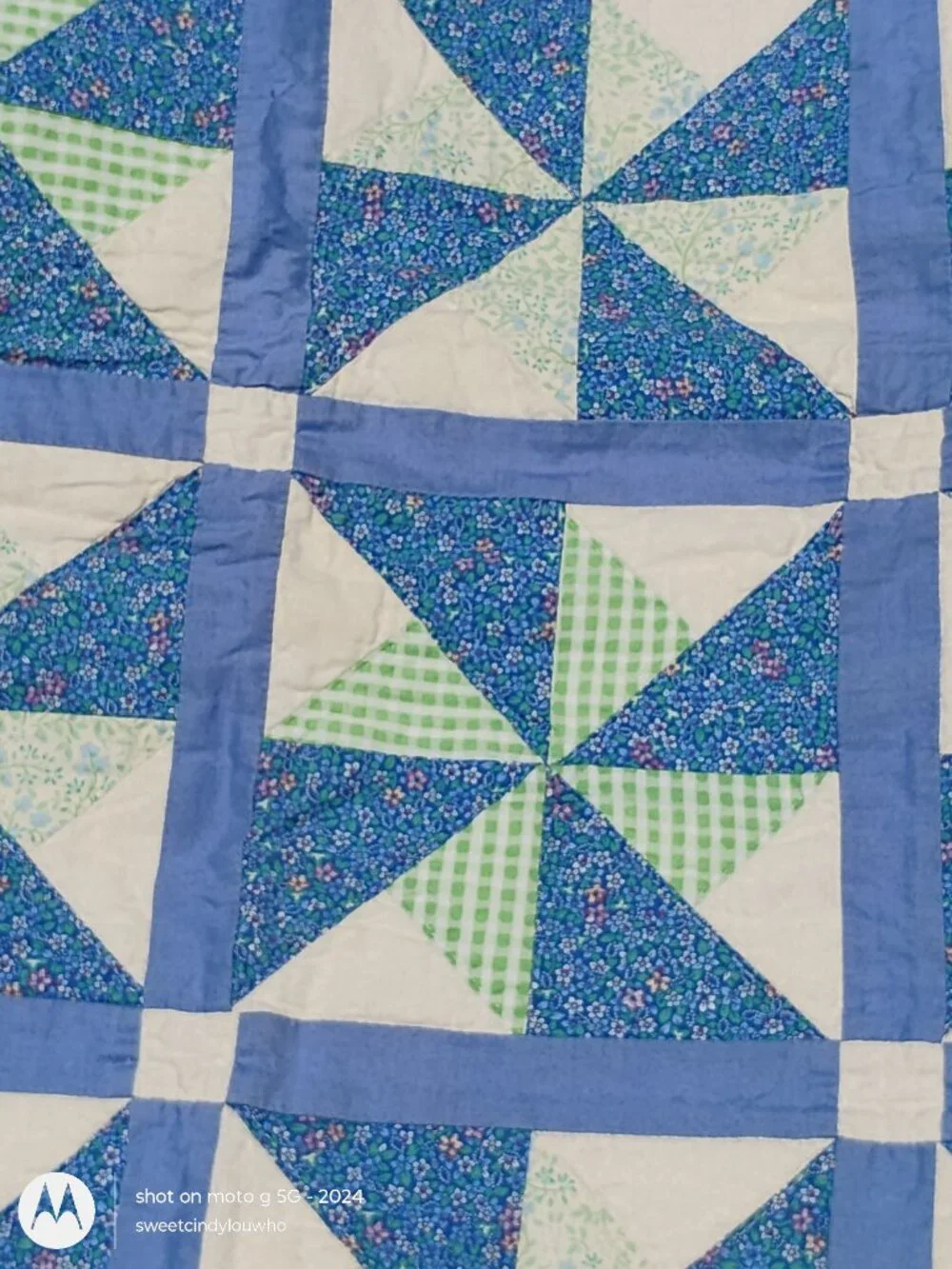 vintage hand made baby quilt ABC 123 blue green white ruffled edge crib sized
